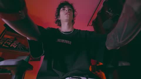 Snapshot of olliver___y chatting on 03-19-26, 11:20 online show from 03-19-26, 11:20