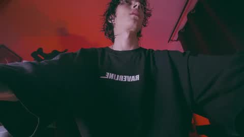 Snapshot of olliver___y chatting on 03-28-26, 12:10 online show from 03-28-26, 12:10