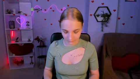 Ollivia online show from 06-03-26, 05:54