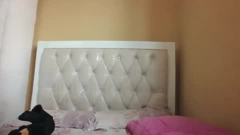 olwami4 online show from 02-25-26, 07:40