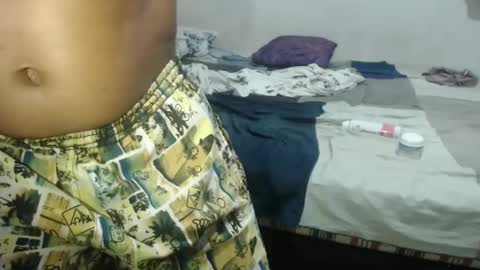 Snapshot of oly10022020 chatting on 01-17-25, 11:27 OlySantos online show from 01-17-25, 11:27