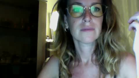 olyra11 online show from 06-11-26, 06:17