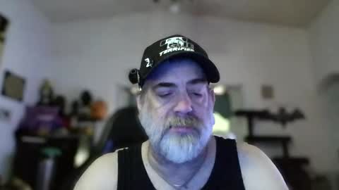 Snapshot of omegablack71 chatting on 05-21-26, 02:35 omega71 online show from 05-21-26, 02:35