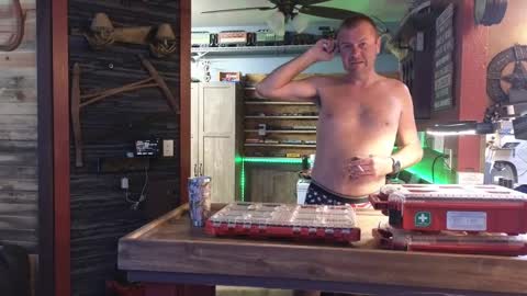 Snapshot of omfgy chatting on 10-11-25, 05:22 Norm online show from 10-11-25, 05:22