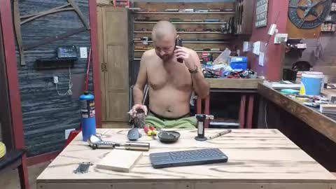 Snapshot of omfgy chatting on 11-03-25, 09:16 Norm online show from 11-03-25, 09:16