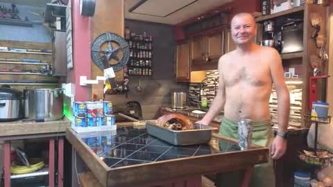 Snapshot of omfgy chatting on 11-11-25, 06:19 Norm online show from 11-11-25, 06:19