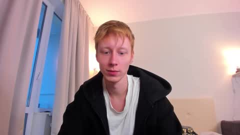 Snapshot of omg_pie chatting on 10-11-25, 06:34 Mars online show from 10-11-25, 06:34