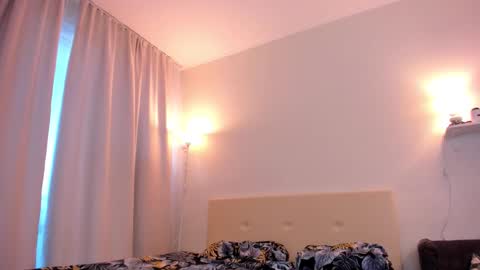 Snapshot of omg_pie chatting on 10-18-25, 02:07 Mars online show from 10-18-25, 02:07