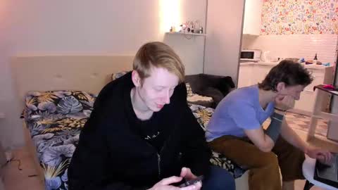 Snapshot of omg_pie chatting on 10-22-25, 08:52 Mars online show from 10-22-25, 08:52