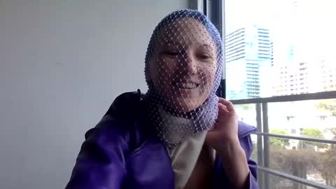 Snapshot of omilk chatting on 12-25-24, 06:41 omilk online show from 12-25-24, 06:41