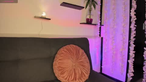 Violette online show from 01-19-25, 10:28