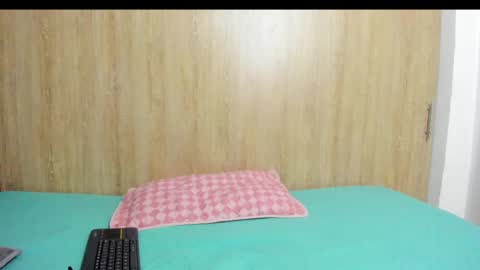 Violette online show from 03-25-26, 09:21