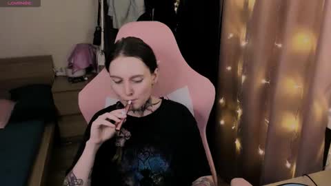 on_yxxx online show from 03-29-26, 07:47