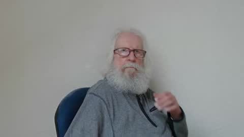 Somewhere over the rainbow online show from 01-18-26, 01:59