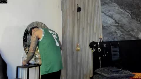     ... online show from 10-11-25, 07:23