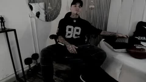     ... online show from 06-11-26, 12:32