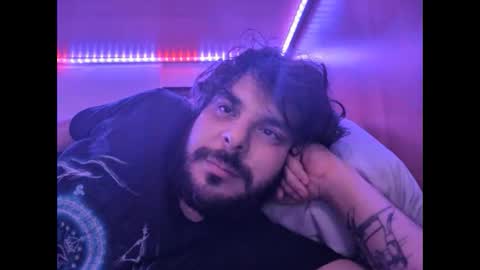 Snapshot of onecrew1 chatting on 09-16-25, 05:36 onecrew1 online show from 09-16-25, 05:36