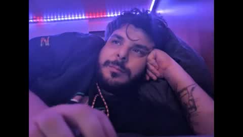 Snapshot of onecrew1 chatting on 10-16-25, 05:14 onecrew1 online show from 10-16-25, 05:14