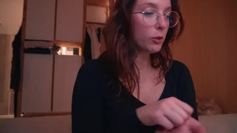 Snapshot of onelittlemermaid chatting on 01-19-25, 07:15 Ariel online show from 01-19-25, 07:15