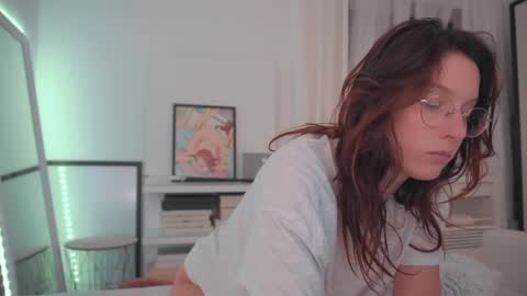 Snapshot of onelittlemermaid chatting on 02-04-25, 10:45 Ariel online show from 02-04-25, 10:45
