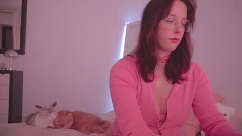 Ariel online show from 02-14-26, 10:17