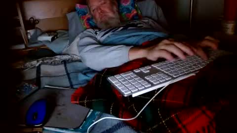 Snapshot of onemattu chatting on 11-24-25, 08:03 Mattu online show from 11-24-25, 08:03