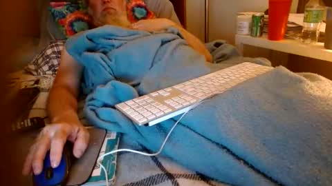 Snapshot of onemattu chatting on 12-14-25, 07:14 Mattu online show from 12-14-25, 07:14