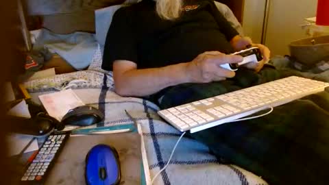 Snapshot of onemattu chatting on 12-20-25, 07:15 Mattu online show from 12-20-25, 07:15