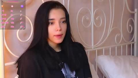 Snapshot of onemoreecall chatting on 02-12-25, 04:44 Lexi online show from 02-12-25, 04:44