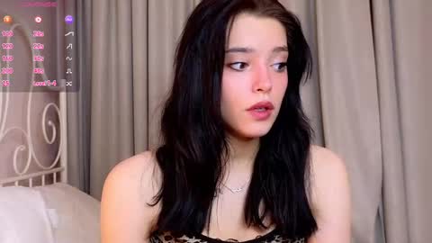 Snapshot of onemoreecall chatting on 02-13-25, 11:17 Lexi online show from 02-13-25, 11:17