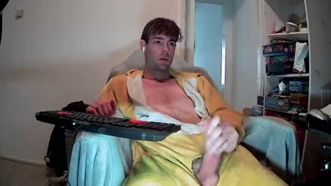 onesieboyx online show from 03-26-26, 03:50