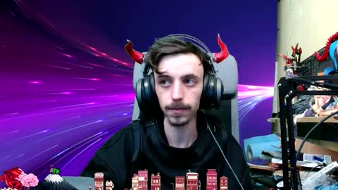 Snapshot of oni_hoshi chatting on 12-18-25, 07:09 Oni hoshi online show from 12-18-25, 07:09