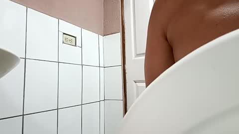 Snapshot of onlybueno chatting on 01-05-25, 06:24 onlybueno online show from 01-05-25, 06:24