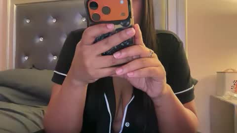 onlyinurdreams00 online show from 02-03-26, 04:21