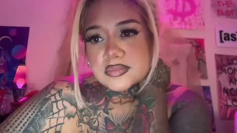 Snapshot of onlyvirgo chatting on 07-10-26, 04:53 Avery Lee online show from 07-10-26, 04:53