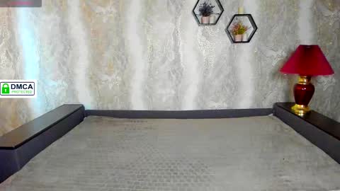 Hi im Natalie im glad to see you here online show from 10-11-25, 12:04