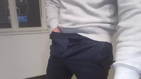 onurkneespls online show from 11-01-25, 04:42