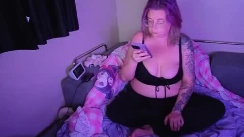 Snapshot of onyxilvara chatting on 06-01-26, 03:19 MISS ONYX online show from 06-01-26, 03:19