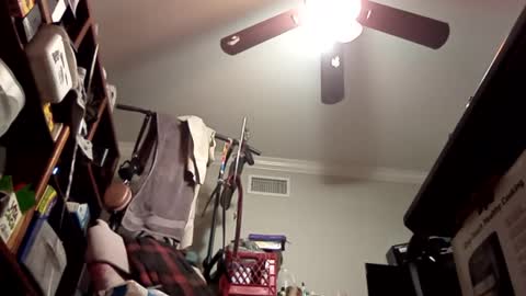 Snapshot of oohhdylandmt chatting on 12-08-24, 12:40 Dmtbabe69 online show from 12-08-24, 12:40