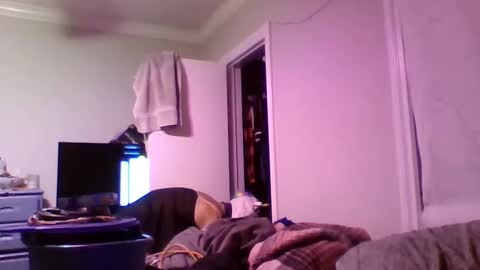 Snapshot of oohhdylandmt chatting on 01-20-25, 09:35 Dmtbabe69 online show from 01-20-25, 09:35