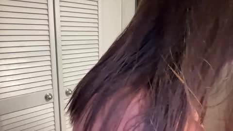 Miss Girly online show from 11-20-25, 08:36