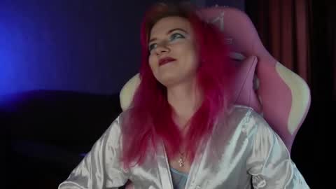 Hannah online show from 03-25-26, 03:29