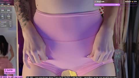 Snapshot of oooops__ chatting on 12-01-24, 10:10 Eva online show from 12-01-24, 10:10