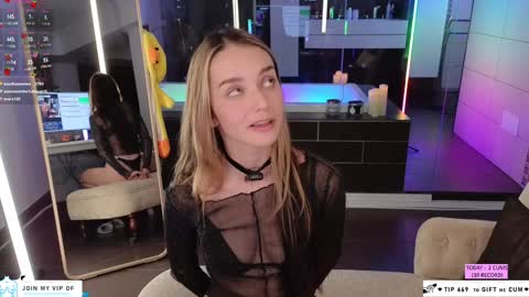 Snapshot of oooops__ chatting on 01-19-25, 10:17 Eva online show from 01-19-25, 10:17