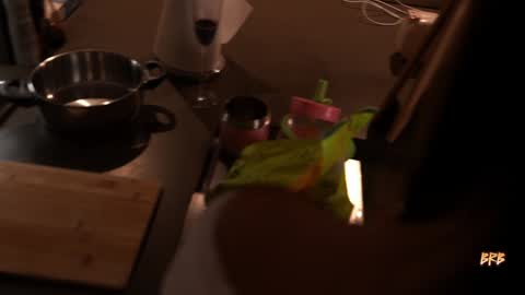 Snapshot of oooops__ chatting on 02-05-25, 04:14 Eva online show from 02-05-25, 04:14