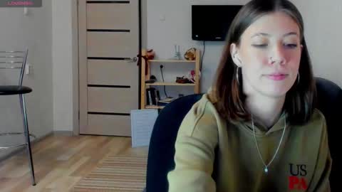 Snapshot of oops_britney chatting on 02-21-26, 05:03 Britney online show from 02-21-26, 05:03