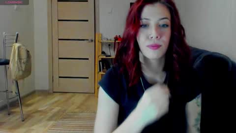 Snapshot of oops_britney chatting on 03-13-26, 04:35 Britney online show from 03-13-26, 04:35