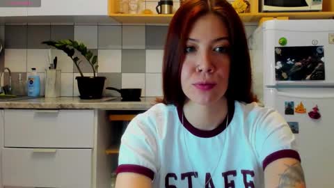 Snapshot of oops_britney chatting on 03-22-26, 07:39 Britney online show from 03-22-26, 07:39