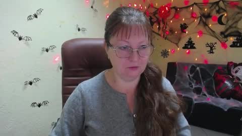 Vanessa online show from 10-23-25, 05:18