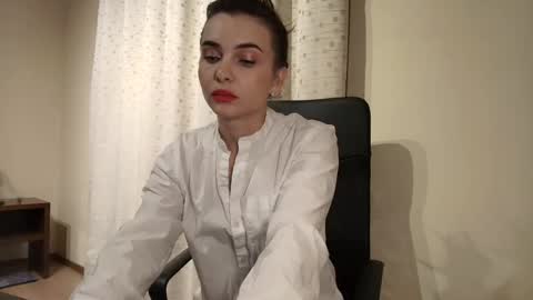 Snapshot of ophelia_blue chatting on 10-29-25, 04:09 ophelia blue online show from 10-29-25, 04:09